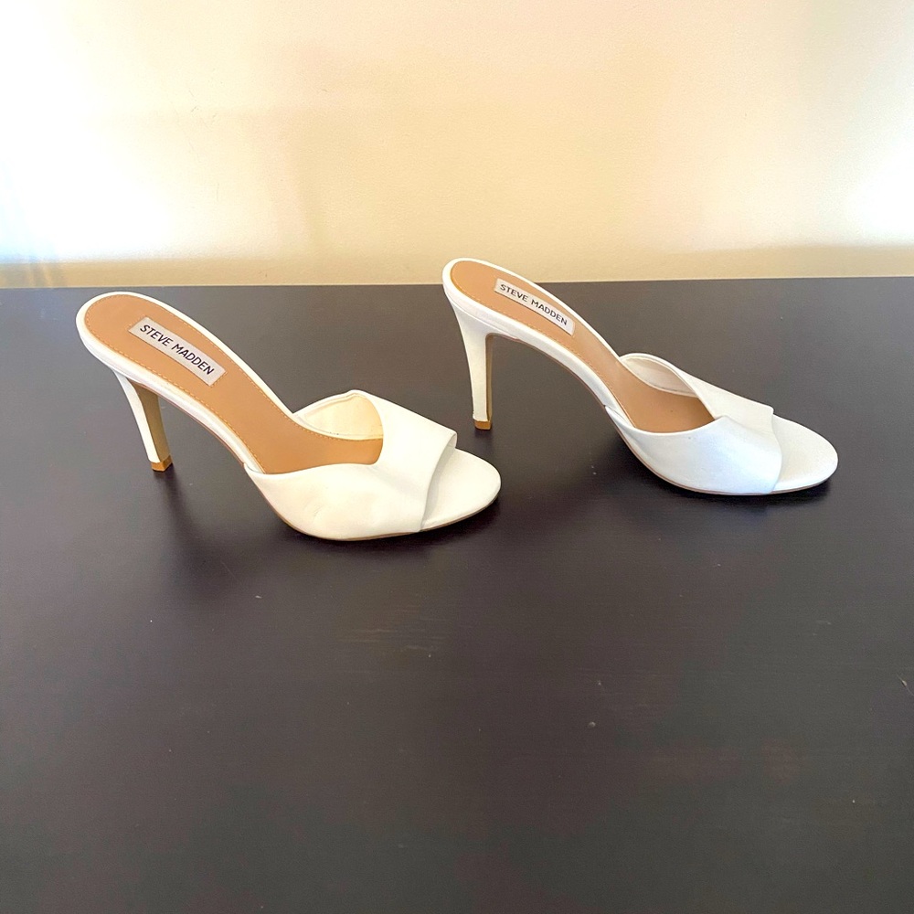 White Steve Madden Pumps
